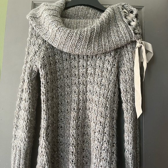 Yansi Fugel Gray Cowl Neck Sweater with Suede Ribbon Detail - Picture 1 of 9